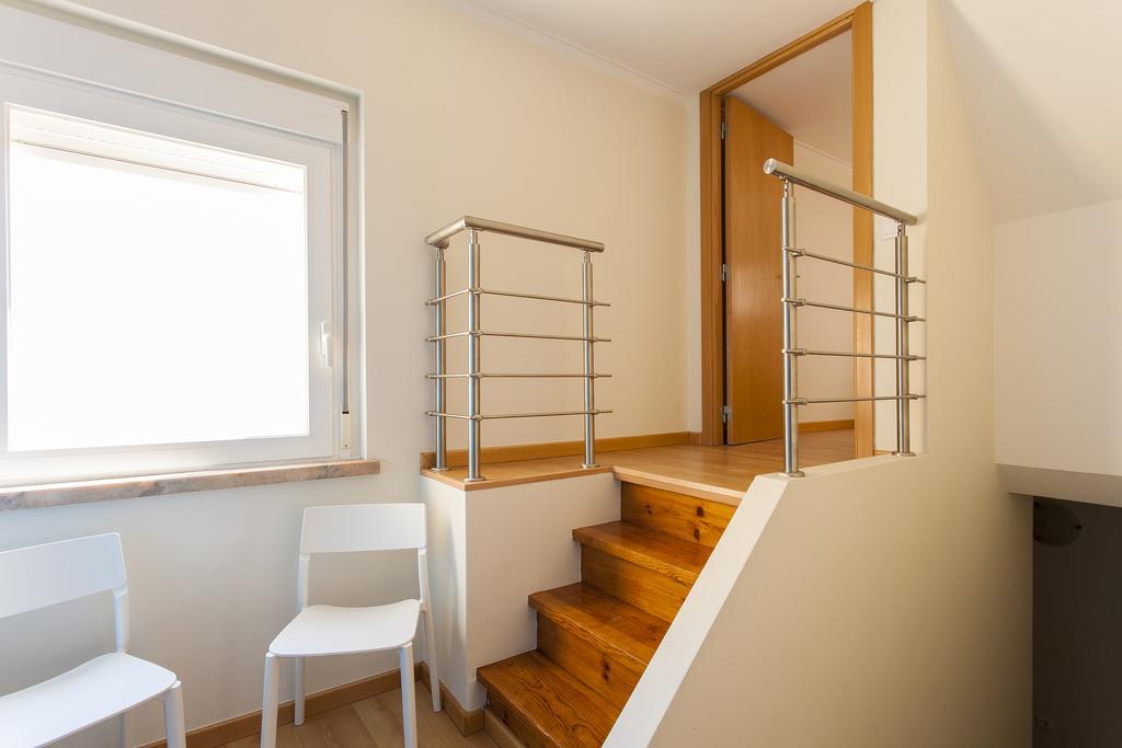Апартаменты Joivy Bright 2Br Apt With River Views &Balcony In Alfama, Moments From Santa Apolonia Train Station Лиссабон Экстерьер фото