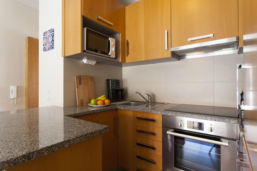 Апартаменты Joivy Bright 2Br Apt With River Views &Balcony In Alfama, Moments From Santa Apolonia Train Station Лиссабон Экстерьер фото